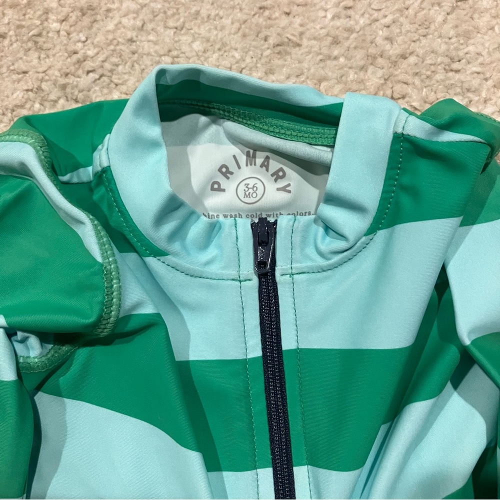 NWT Primary Rash Guard! - Picture 2 of 3